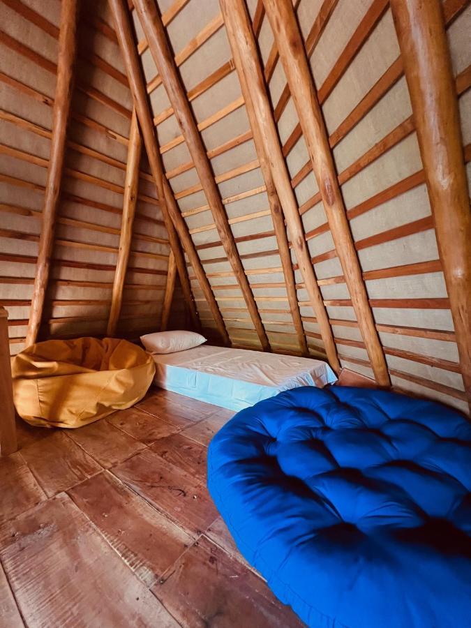 Turtle Wood Cabin Tangalle Luaran gambar