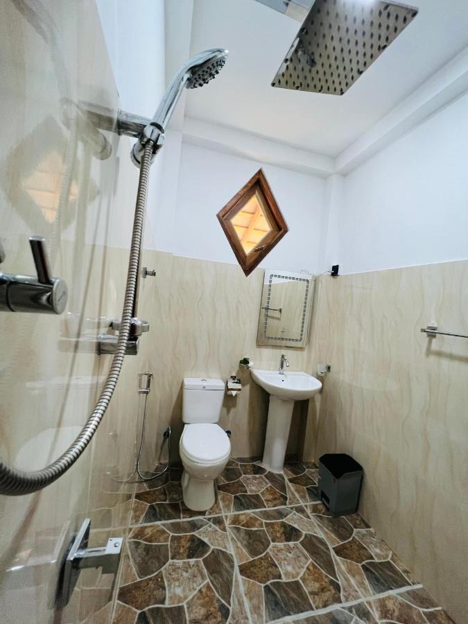 Turtle Wood Cabin Tangalle Luaran gambar