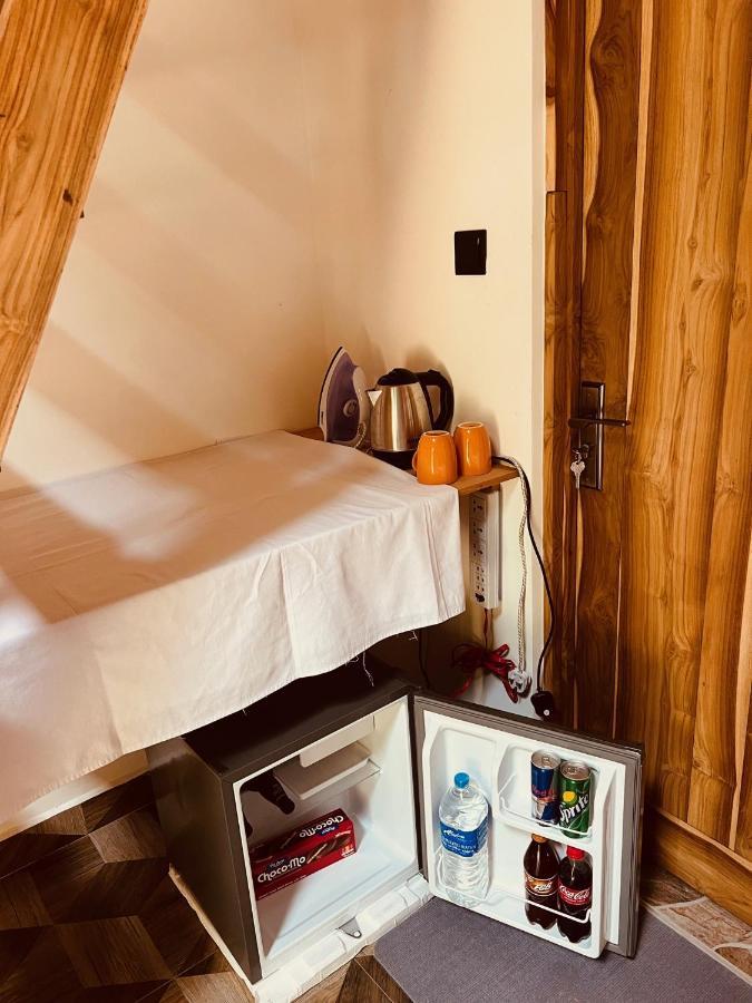 Turtle Wood Cabin Tangalle Luaran gambar