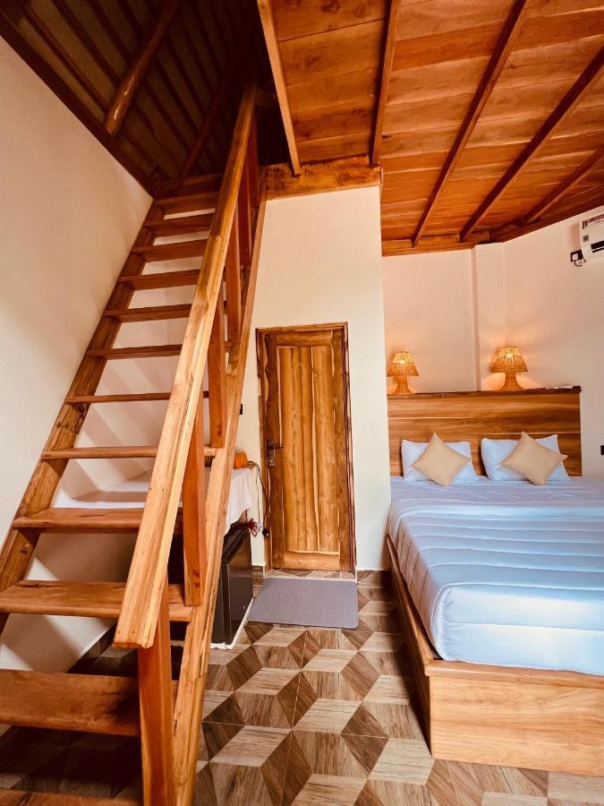 Turtle Wood Cabin Tangalle Luaran gambar