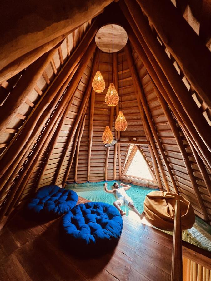 Turtle Wood Cabin Tangalle Luaran gambar