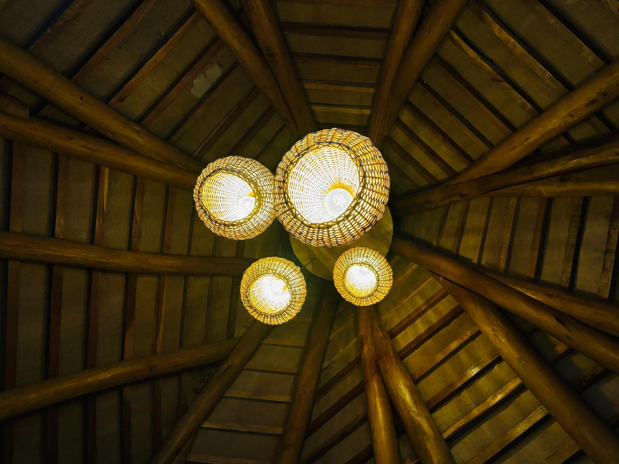 Turtle Wood Cabin Tangalle Luaran gambar