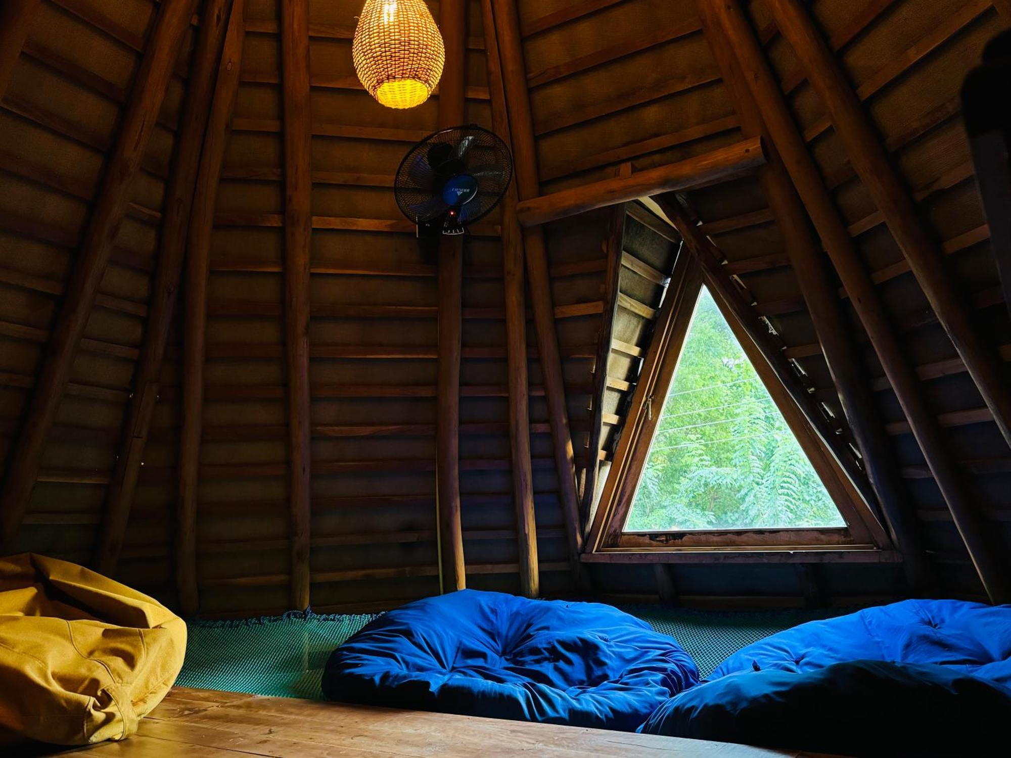 Turtle Wood Cabin Tangalle Luaran gambar